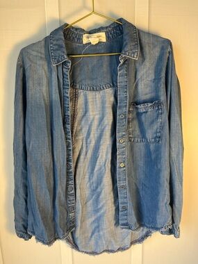 Light Medium Faded Wash Denim Button-Up Shirt with Distressing Size Medium
